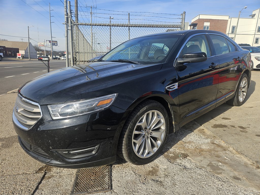 2018 Ford Taurus SEL