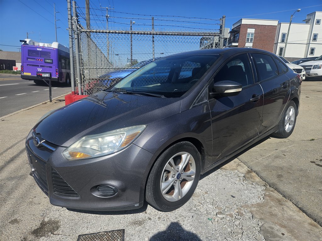 2014 Ford Focus Sedan SE's photo