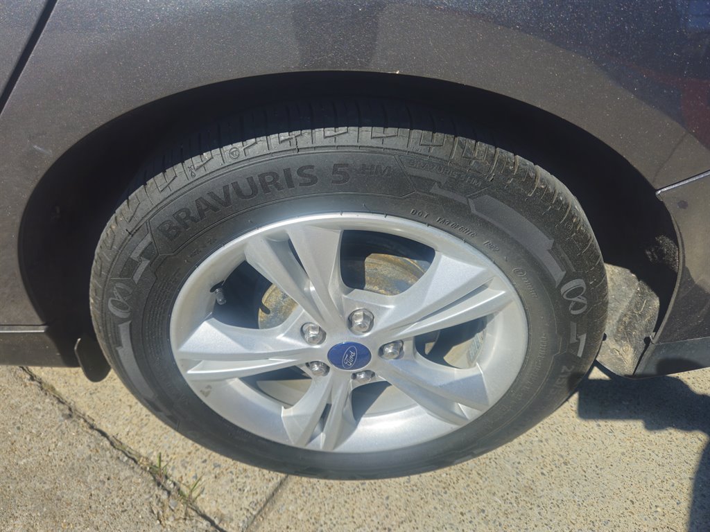 2014 Ford Focus SE - Photo 6