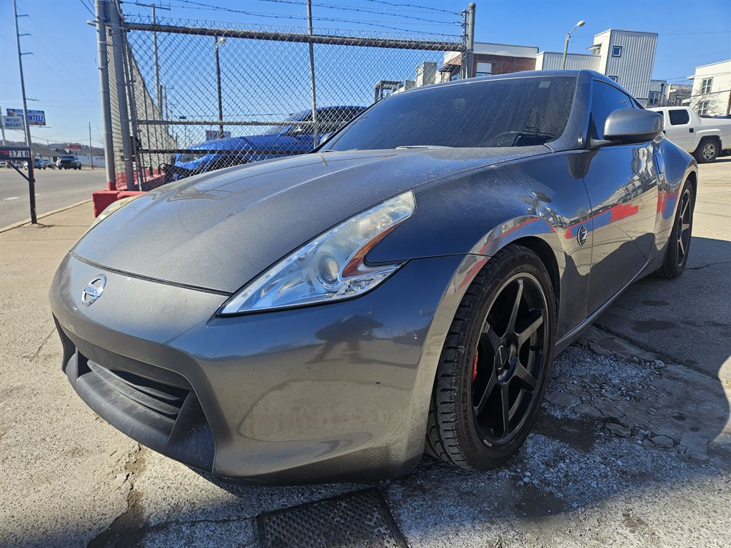 2011 Nissan 370Z Coupe Touring 7AT's photo
